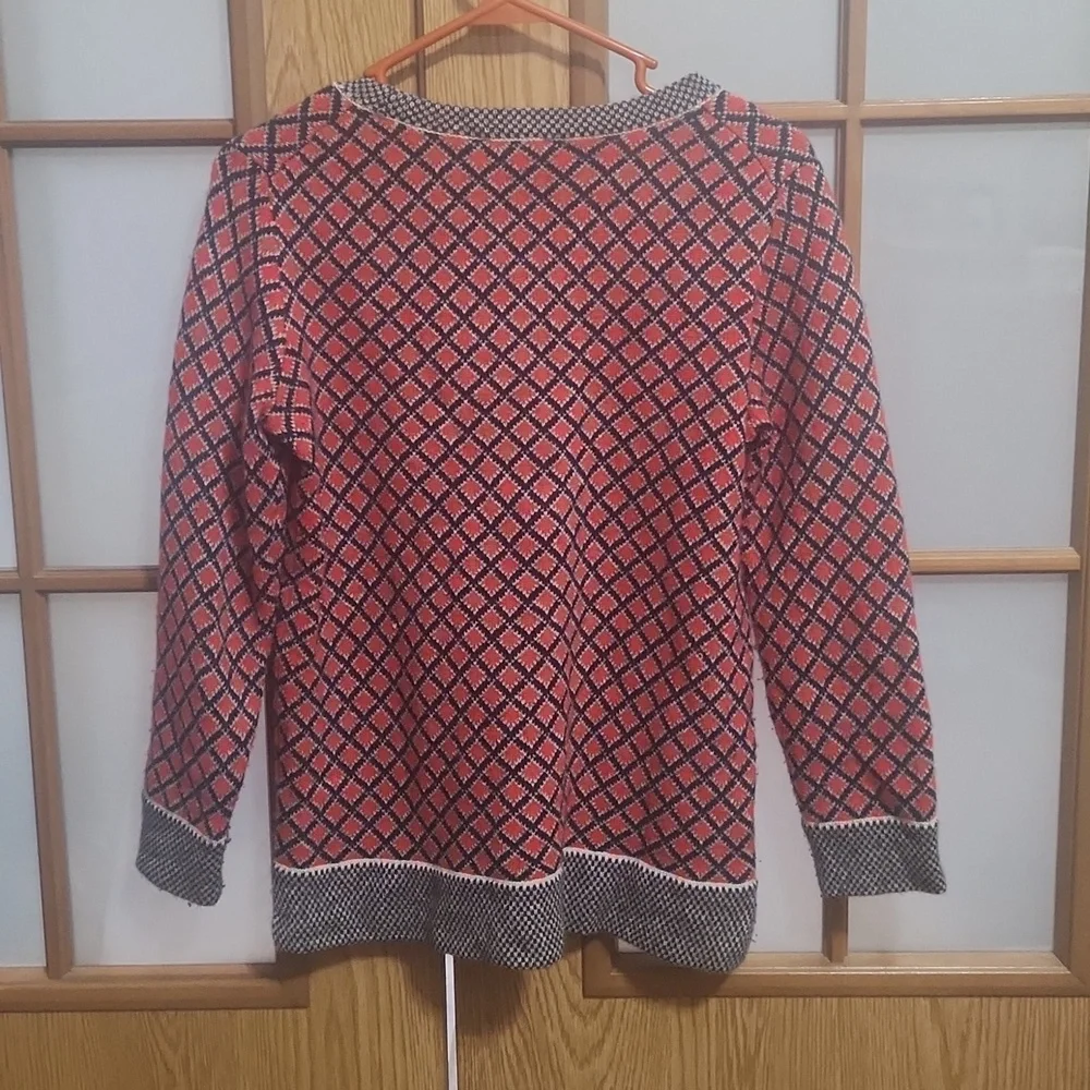 J. Crew Italian Cashmere Red And Navy Pattern Sweater Size Small